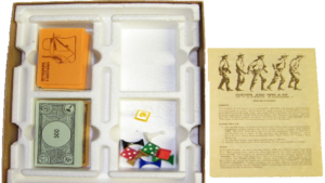 OOP40000 Out of Print Boardgame Outlaw Trail Inside the Box